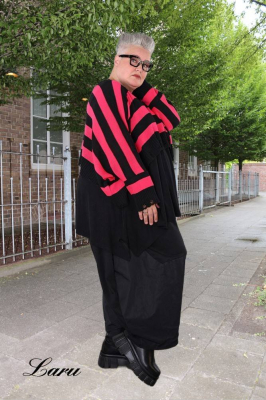 Strickpullover Überwurf gestreift AKH 2537 pink [OneSize | schwarz/pink]