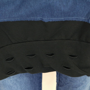 Shirt mit Lochkragen und Jeansapplikation 6645